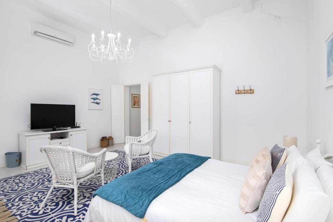 Chic, Stylish Traditional Townhouse With Terrace - St. Paul'S Bay Exterior photo